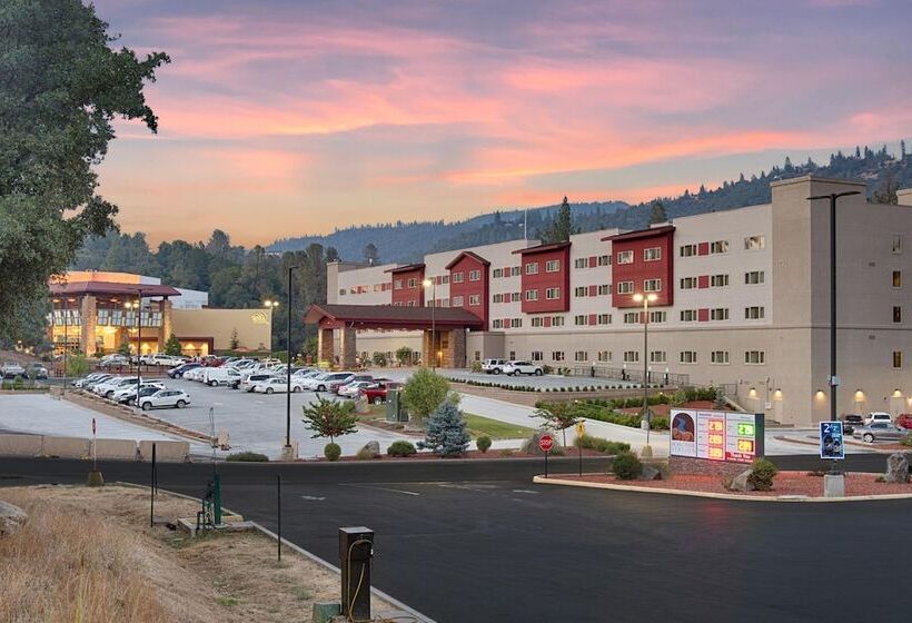 The Hotel At Black Oak Casino Resort