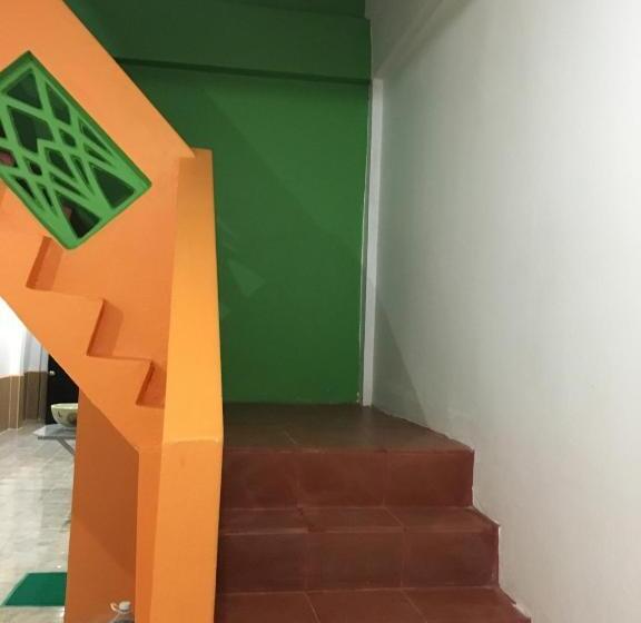 Vongprachan Backpackers Hostel