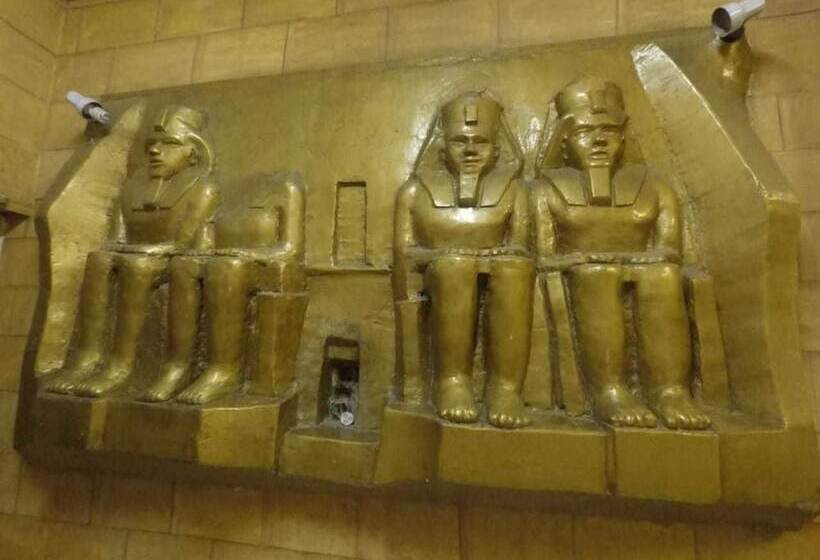 هاستل New Palace