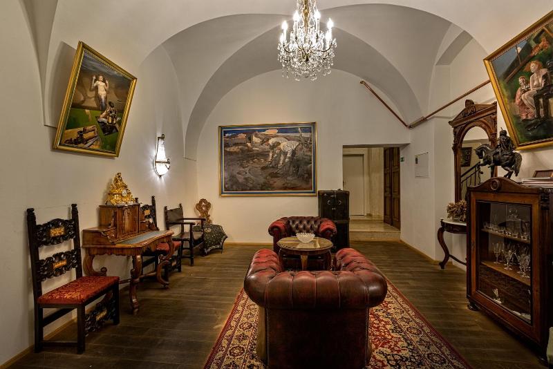 هاستل Prague Old Town Residence