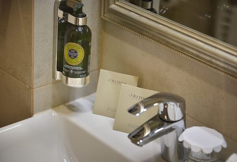 هاستل Prague Old Town Residence