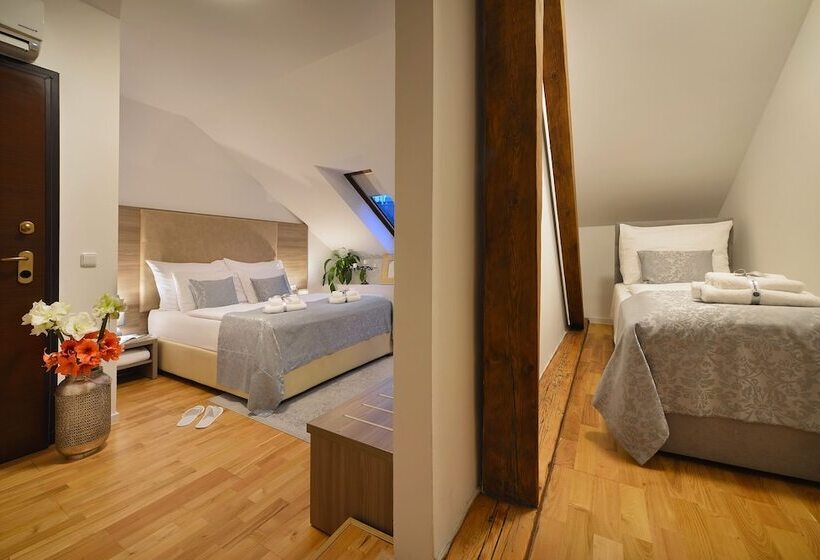 هاستل Prague Old Town Residence