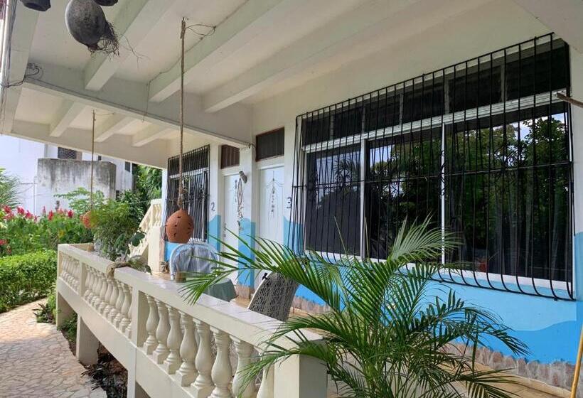 ユースホステル Villa Mar Sosua