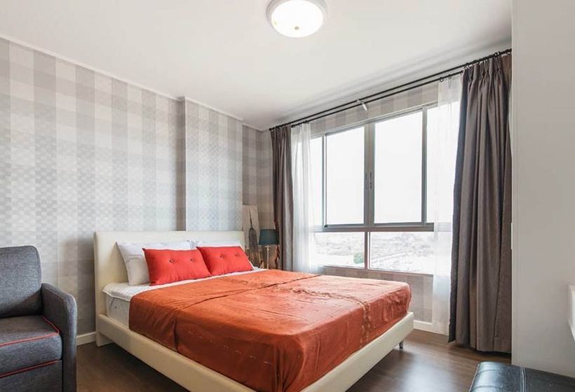 Baan Thew Lom Condominium