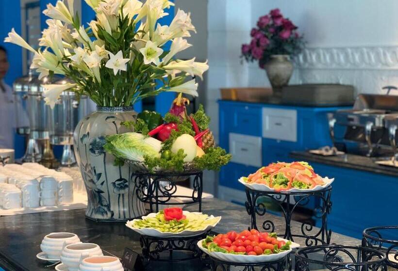 استراحتگاه The May Legend Catba