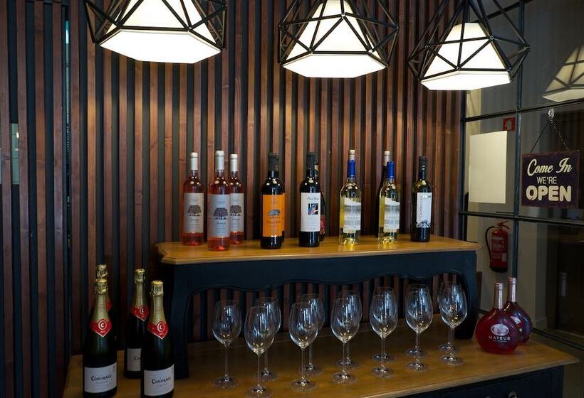 Dalma Old Town   Castelo