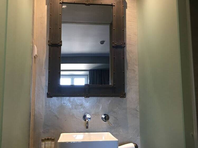 Dalma Old Town   Castelo