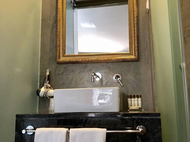 Dalma Old Town   Castelo