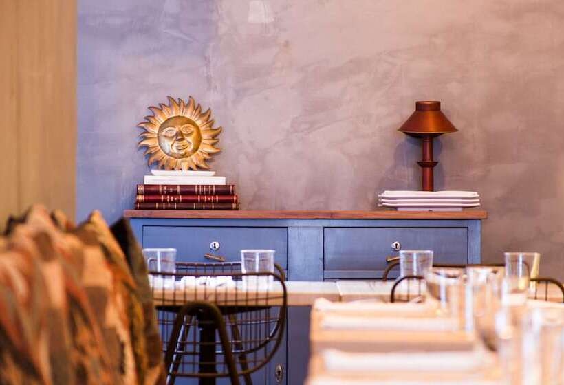 Dear Lisbon  Gallery House