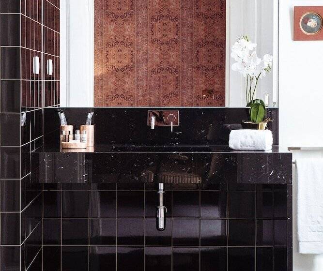 Dear Lisbon  Gallery House