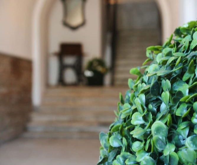 簡易ホテル Domus Valadier B&b Guesthouse