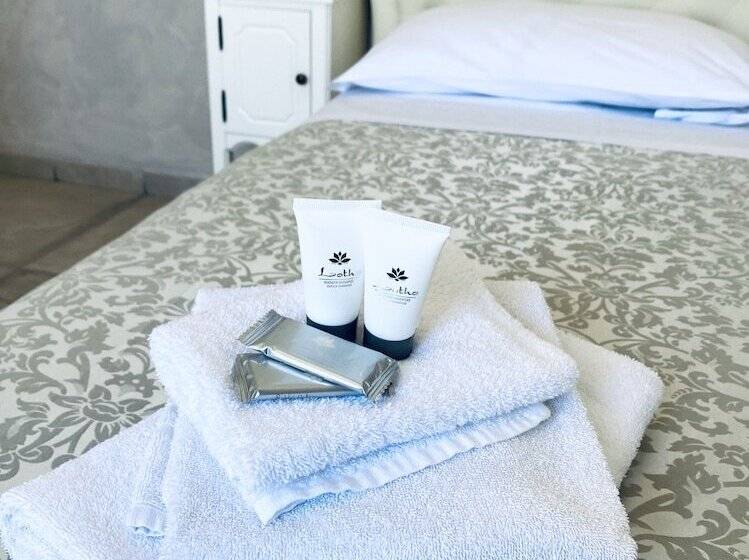 簡易ホテル Domus Valadier B&b Guesthouse