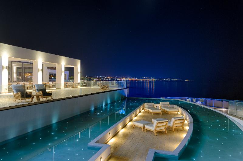 בית מלון כפרי Abaton Island Resort & Spa