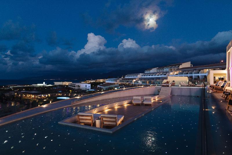 בית מלון כפרי Abaton Island Resort & Spa