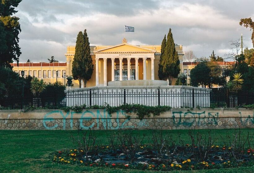 هتل Acropolian Spirit Boutique