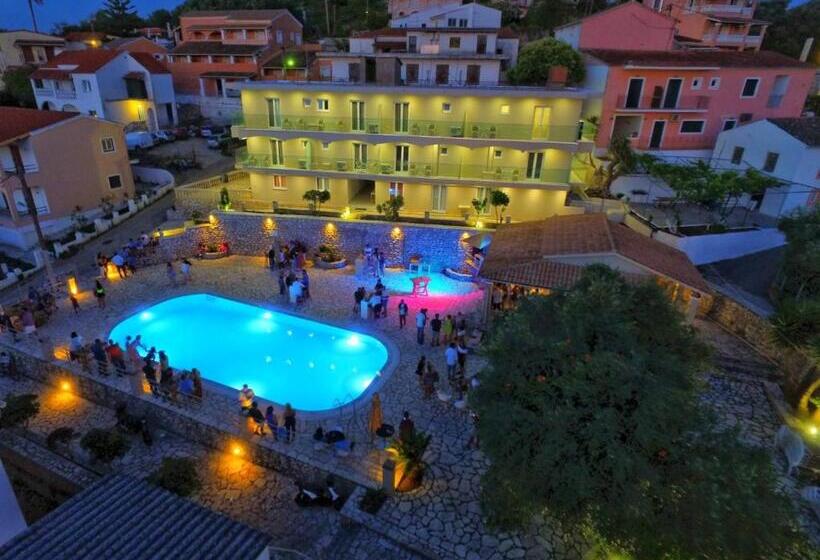 Отель Aria Suites