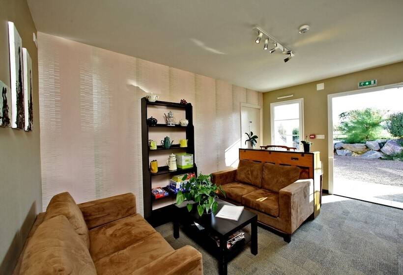 Отель Auberge De Moricq