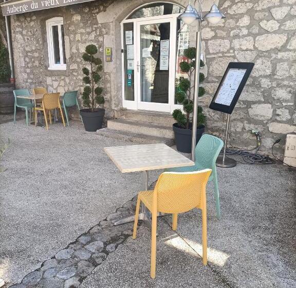 Auberge Du Vieux Lanas Logis Hotel Restaurant