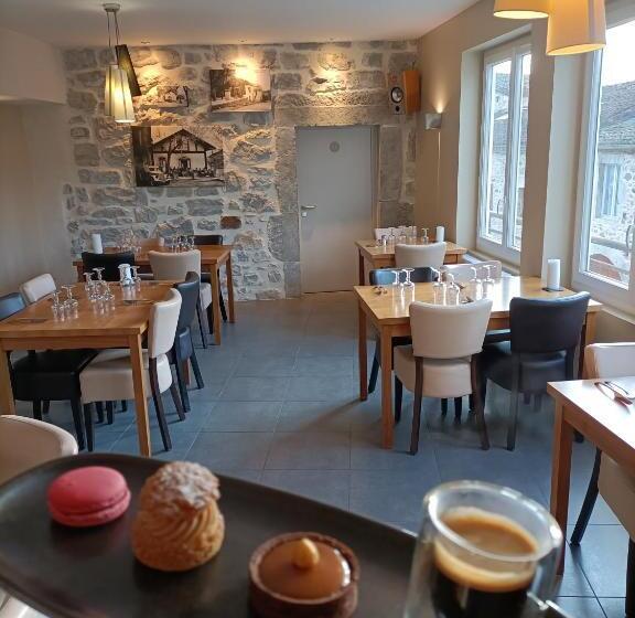 Auberge Du Vieux Lanas Logis Hotel Restaurant