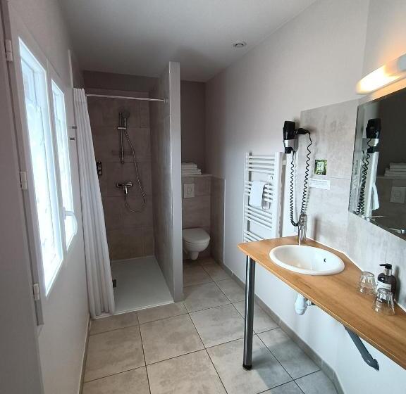 Auberge Du Vieux Lanas Logis Hotel Restaurant