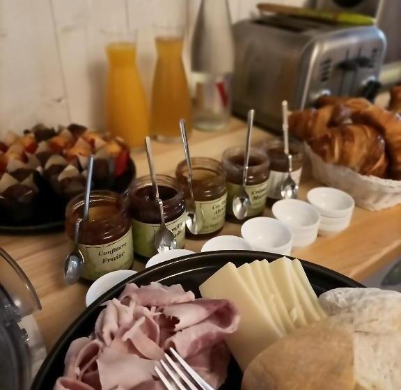 Auberge Du Vieux Lanas Logis Hotel Restaurant