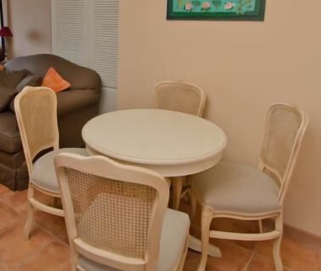 Отель Avra Private Suites