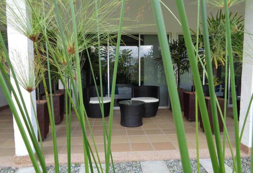 هتل Campestre Los Lagos