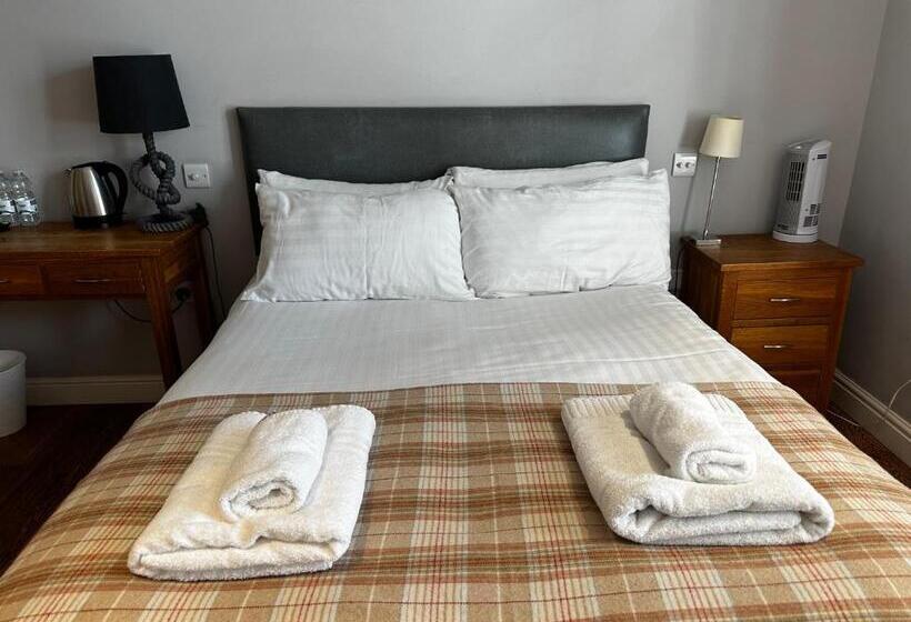 בית מלון כפרי Castle