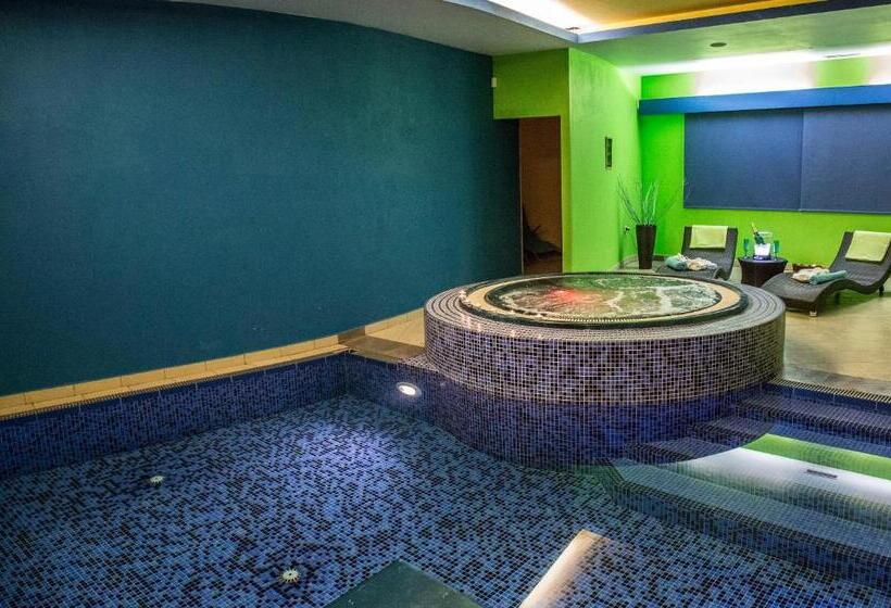 ホテル Centrum Harrachov