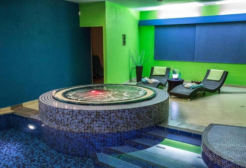 ホテル Centrum Harrachov