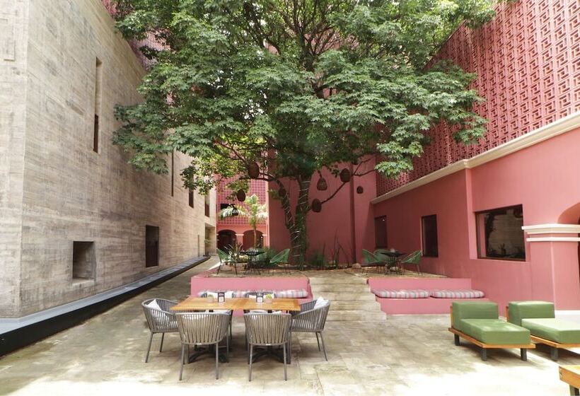 هتل City Centro By Marriott Oaxaca