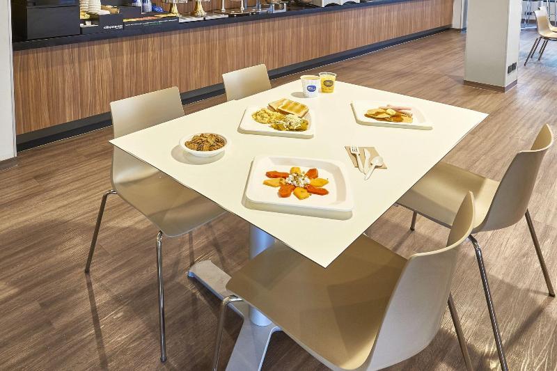 בית מלון כפרי City Express By Marriott Monterrey Lindavista