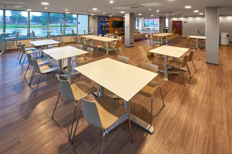 בית מלון כפרי City Express By Marriott Monterrey Lindavista