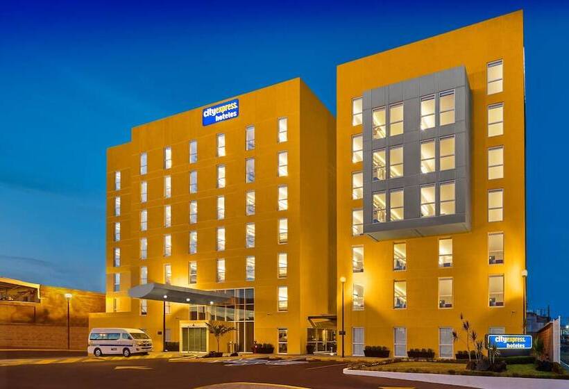 ホテル City Express By Marriott Tepic