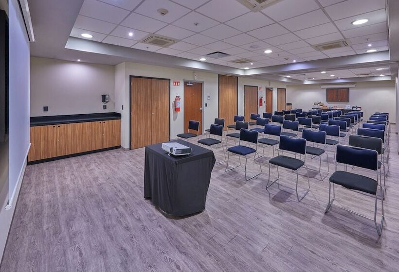 ホテル City Express By Marriott Tepic