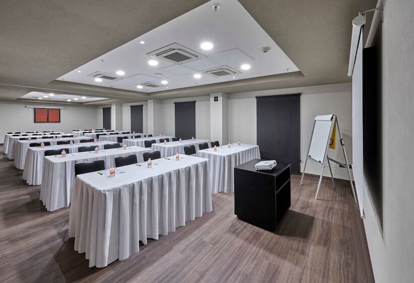 ホテル City Express By Marriott Tepic