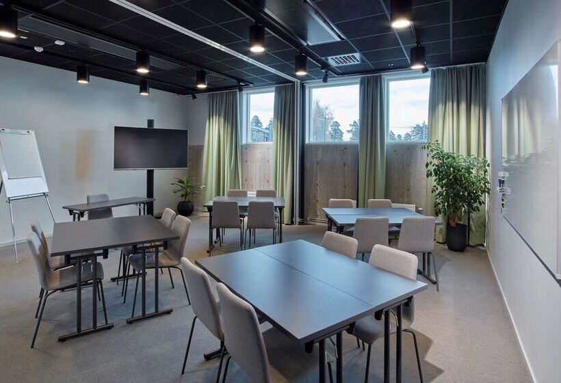 هتل Scandic Arlandastad