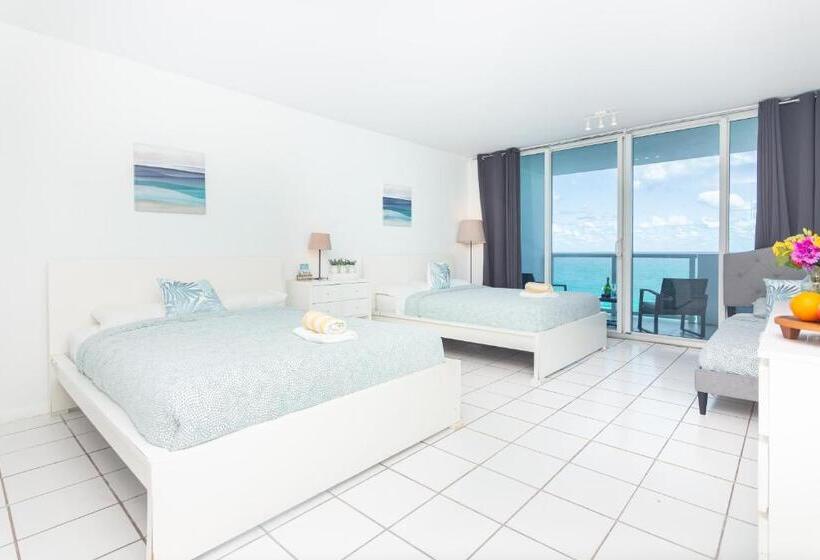 בית מלון כפרי Girasole Rentals Suites