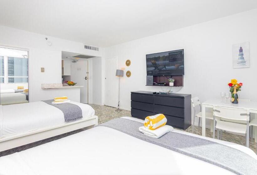 בית מלון כפרי Girasole Rentals Suites