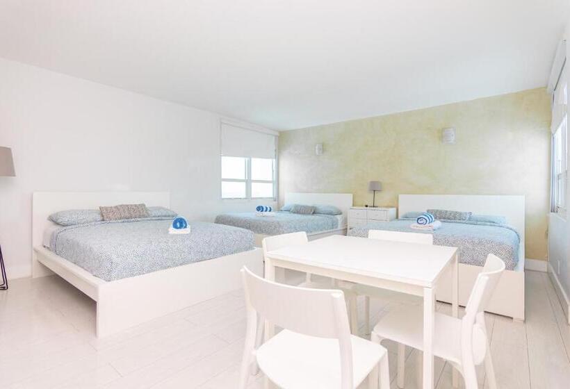 בית מלון כפרי Girasole Rentals Suites