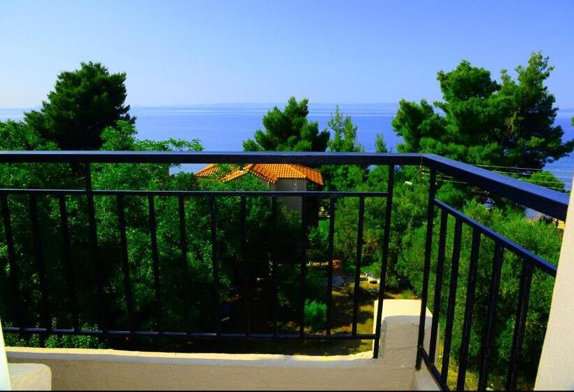 בית מלון כפרי Golden Beach