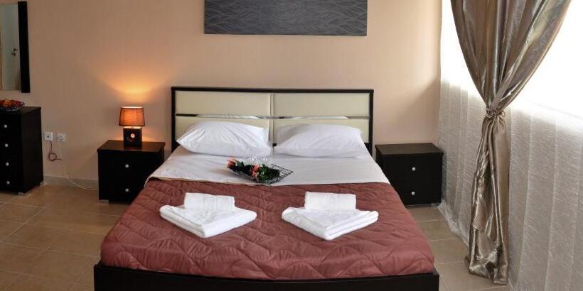 בית מלון כפרי Golden Beach