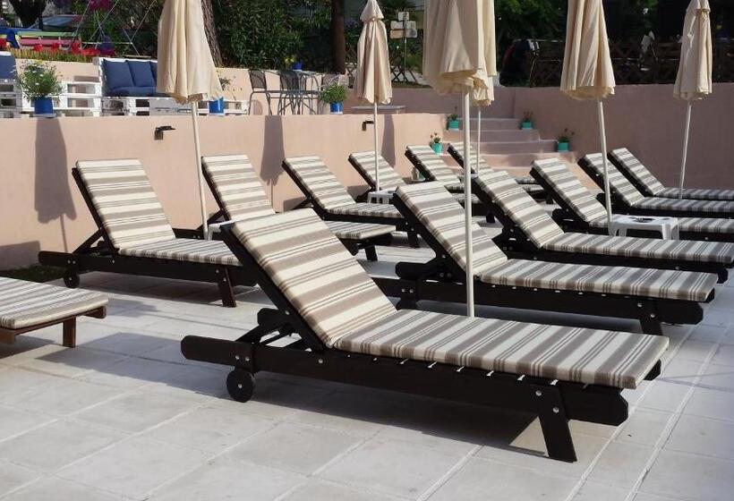 בית מלון כפרי Golden Beach