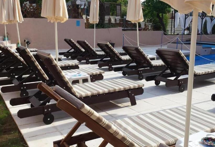 בית מלון כפרי Golden Beach