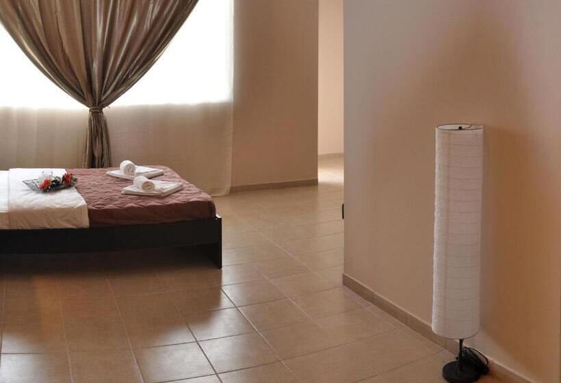 בית מלון כפרי Golden Beach