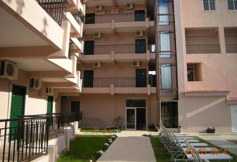 בית מלון כפרי Golden Beach