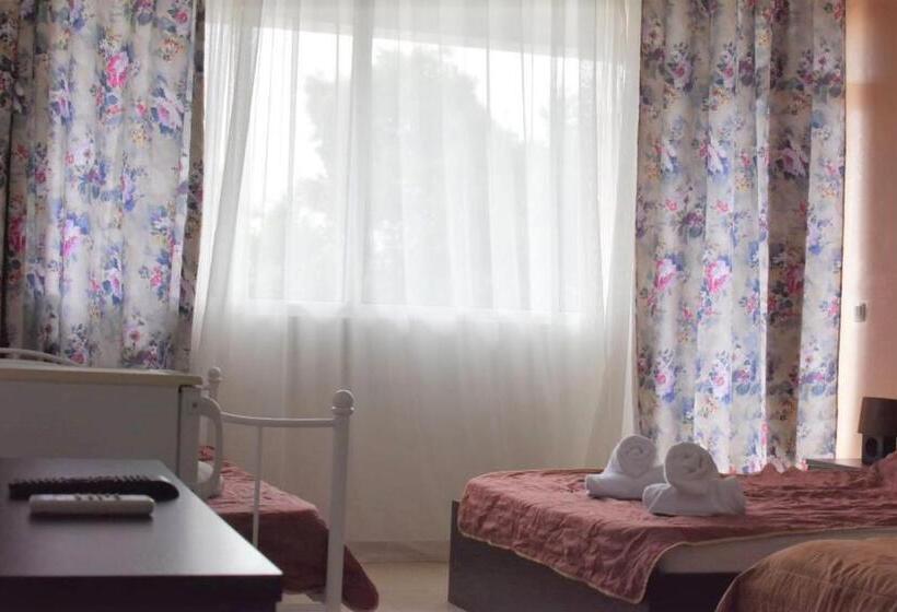 בית מלון כפרי Golden Beach