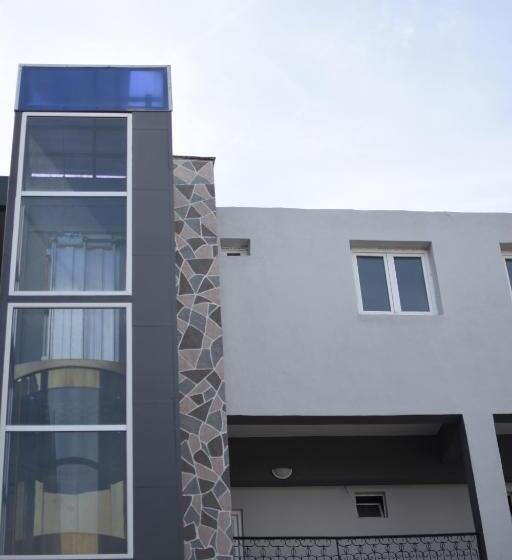 בית מלון כפרי Golden Beach