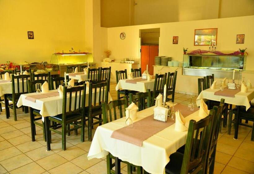 בית מלון כפרי Golden Beach