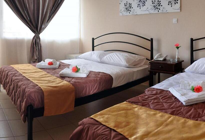 בית מלון כפרי Golden Beach